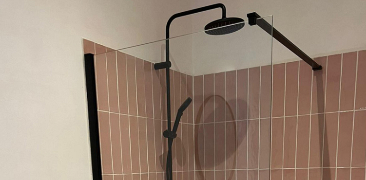 Badkamer ensuite voor logeerkamer