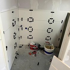 Afbouwen toiletten bedrijfsunit